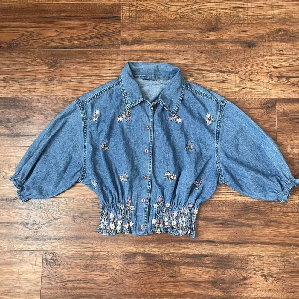 Vintage Embroidered Denim Chamgray Button Blouse Women S Boho Cottagecore 90s - Picture 2 of 7